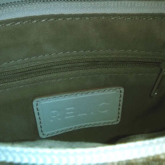 Small RELIC Shoulder Clutch Bag - Picture 4 of 4